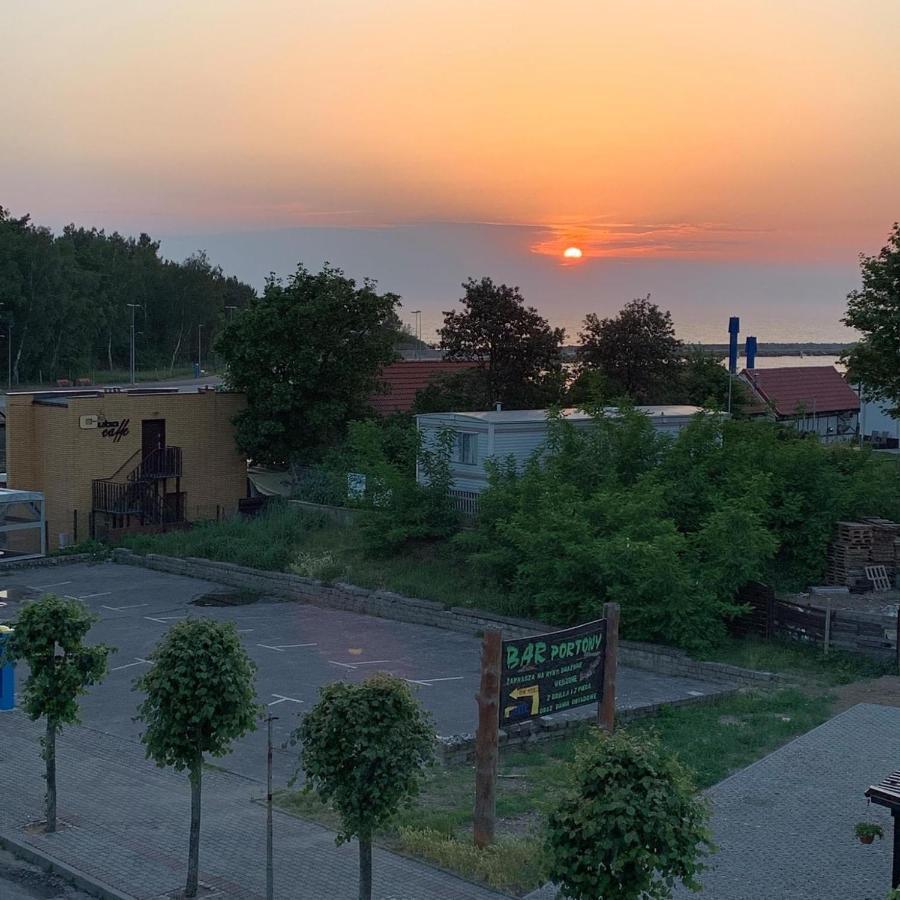 Dom Wczasowy Portowa Przystan 150M Od Plazy Mrzezyno Exterior photo